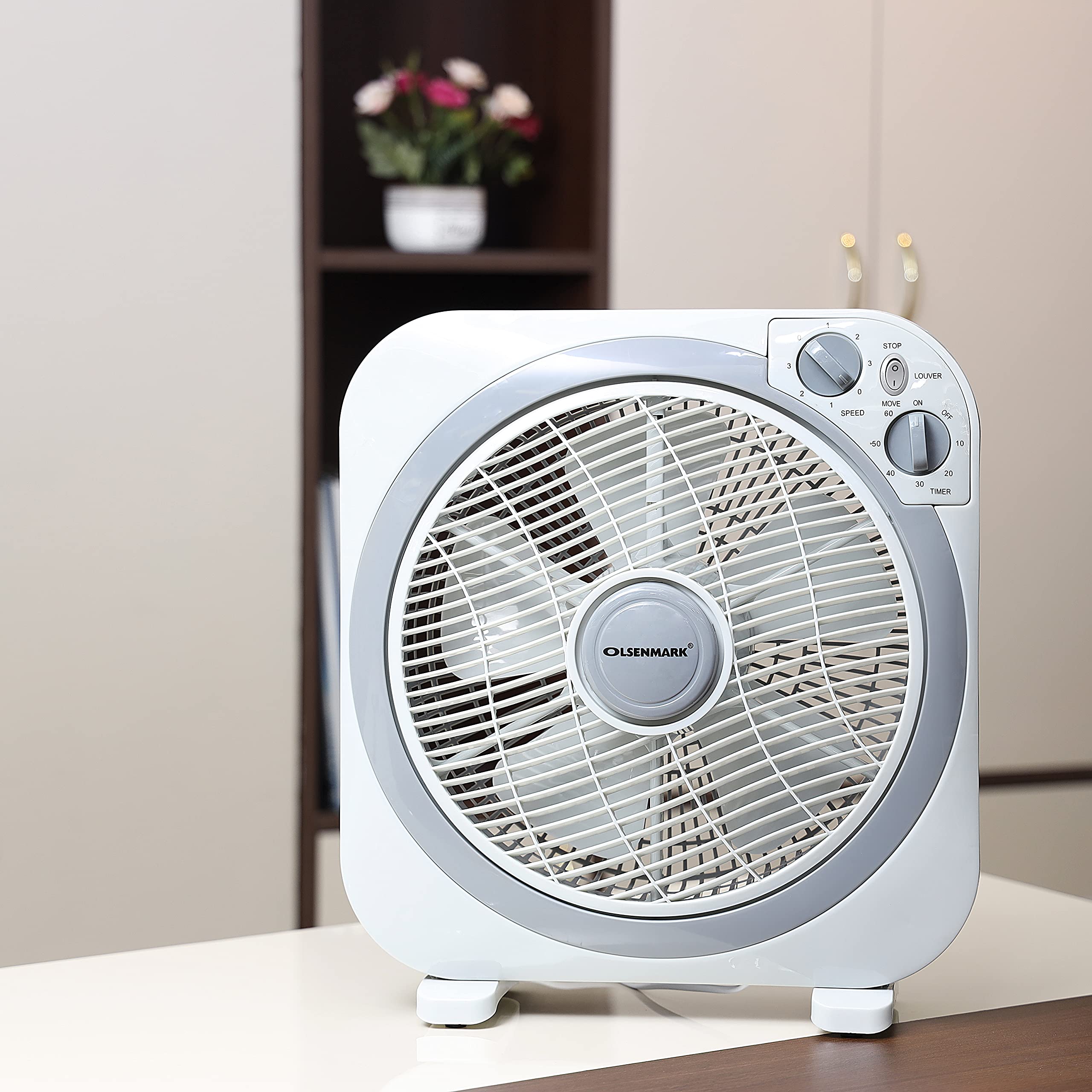 Olsenmark Box Fan, White/Blue , 12Inch مروحة مكتب بتصميم صندوق من اولسن مارك باللونين الابيض والازرق مقاس 12 بوصة Olsenmark Box Fan, White/Blue , 12Inch مروحة مكتب بتصميم صندوق من اولسن مارك باللونين الابيض والازرق مقاس 12 بوصة